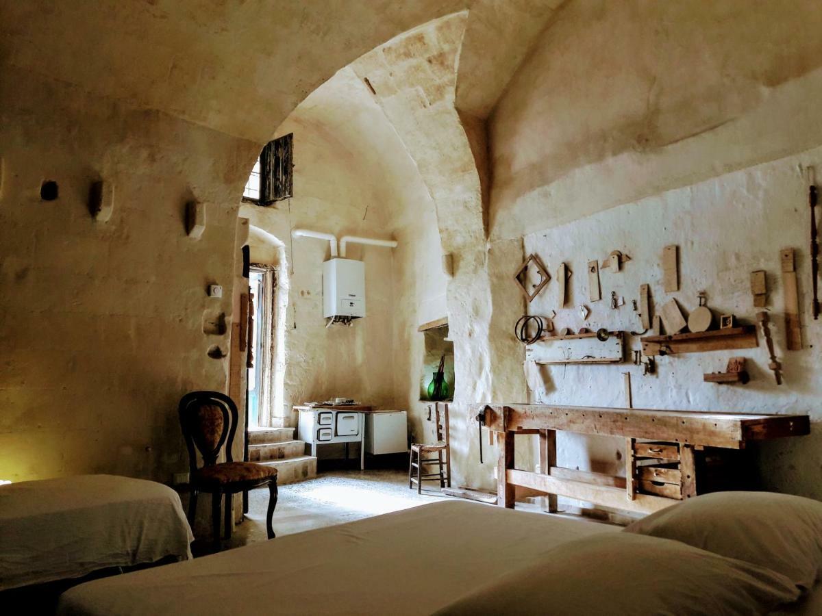 Cave Sassi Guest house *